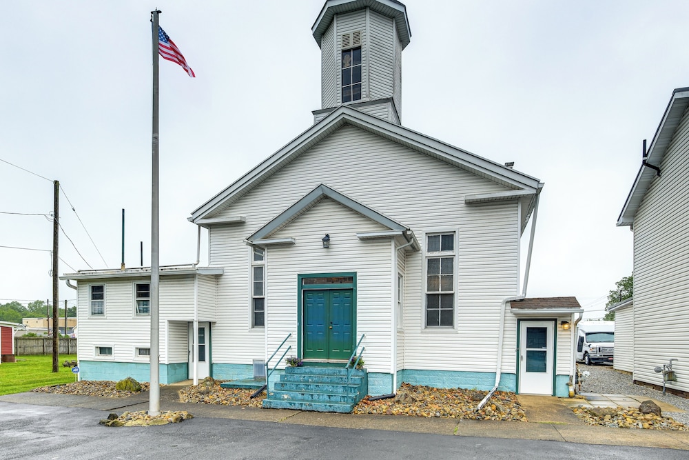 Unique Church Turned Family Retreat: Relax & Enjoy