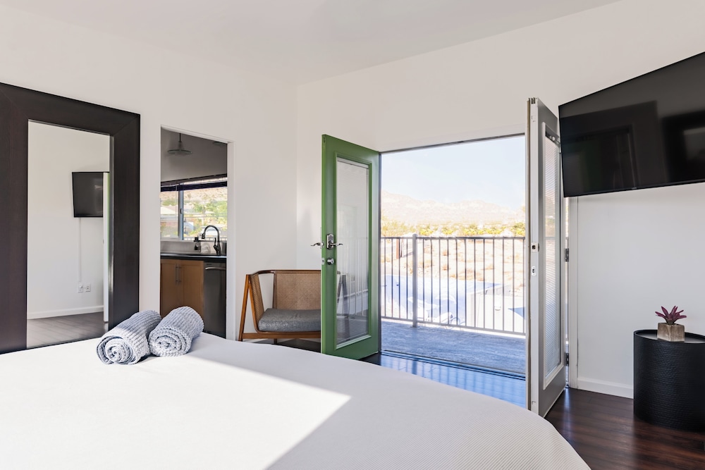 Desert Hot Springs Inn - photo 106
