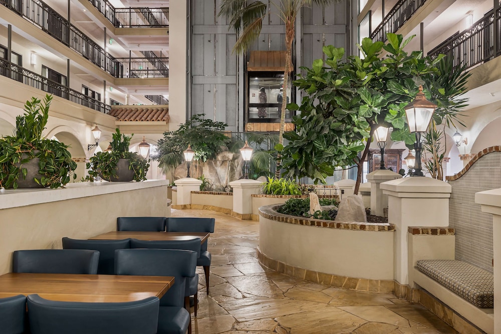Embassy Suites by Hilton Los Angeles LAX South El Segundo - photo 51