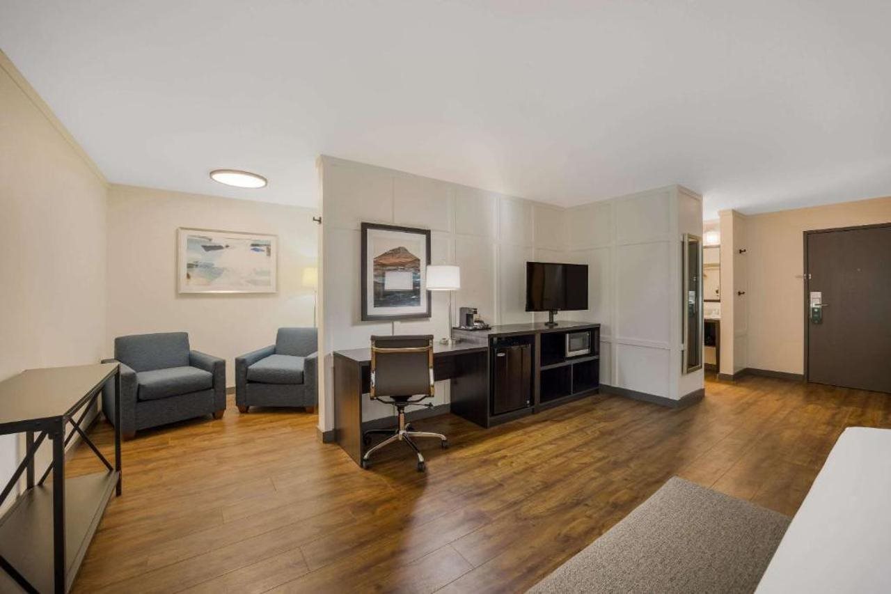 Quality Inn & Suites Castle Rock SW Denver - photo 28