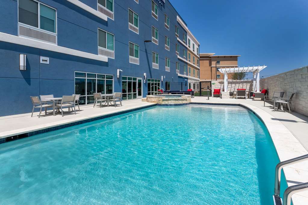 AmericInn by Wyndham San Angelo - photo 7