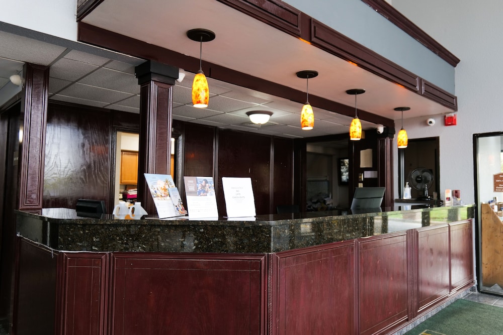 Baymont by Wyndham Flint Airport North - photo 7