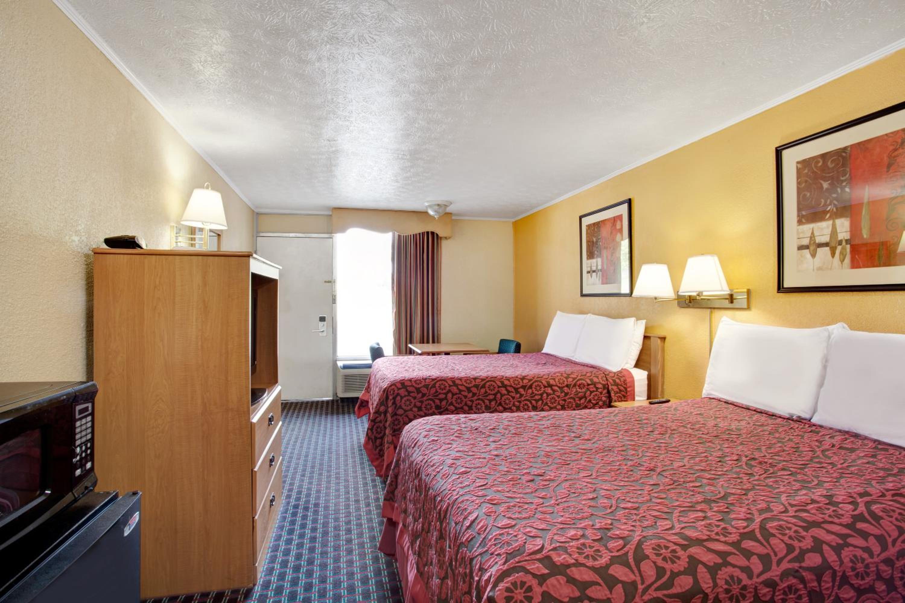 Days Inn by Wyndham Knoxville West - photo 7