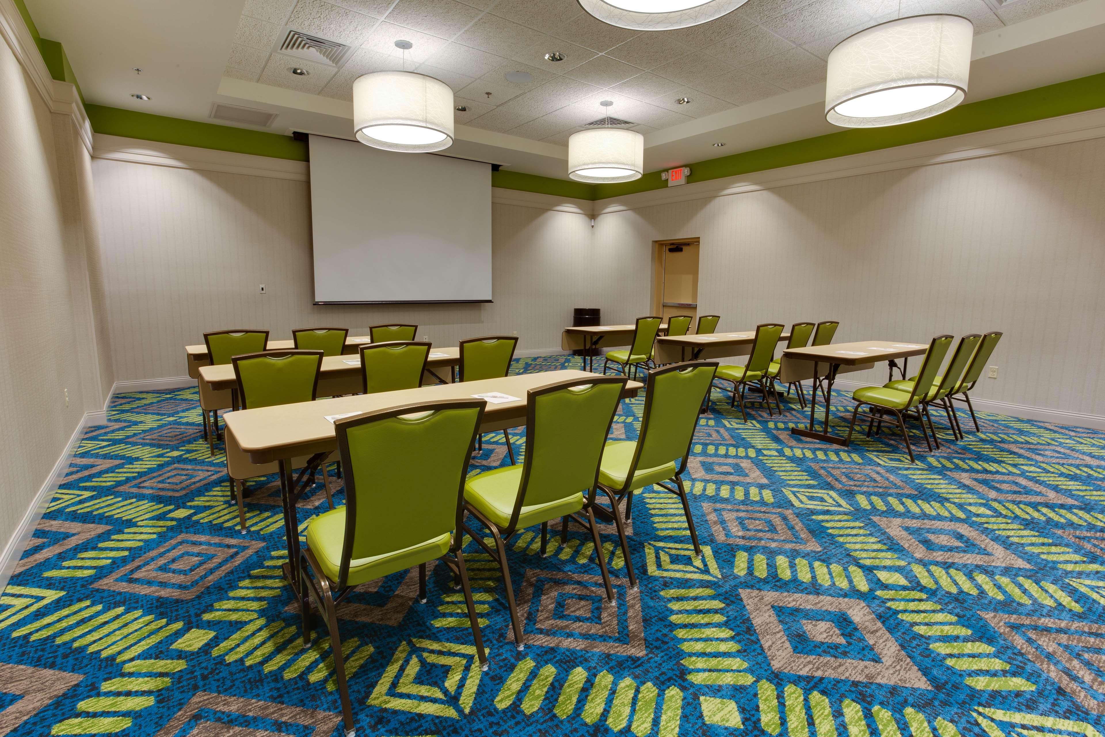 Howard Johnson Inn Columbia - photo 40