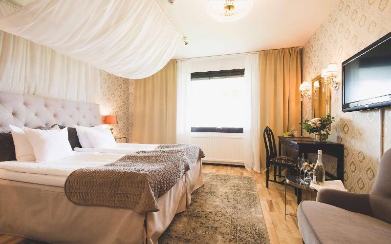 Hotel Bellevue - carbon neutral hotel in Hjo