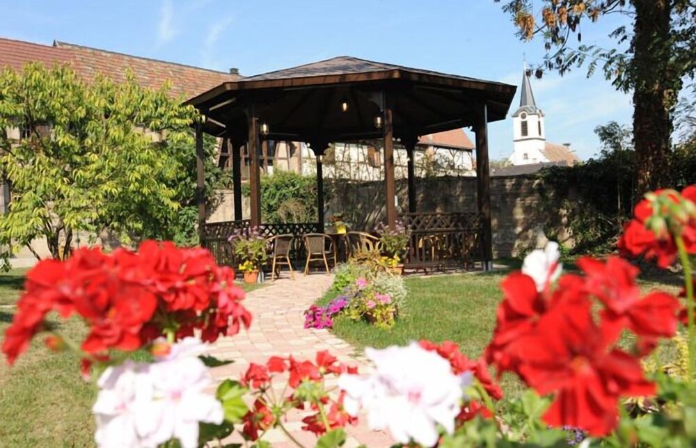 Le Petit SchelisHans — hotel near Strasbourg Airport