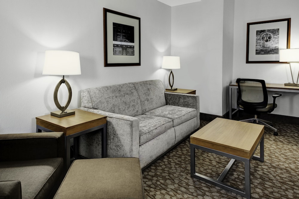 Holiday Inn Savannah Historic District an IHG Hotel - photo 4