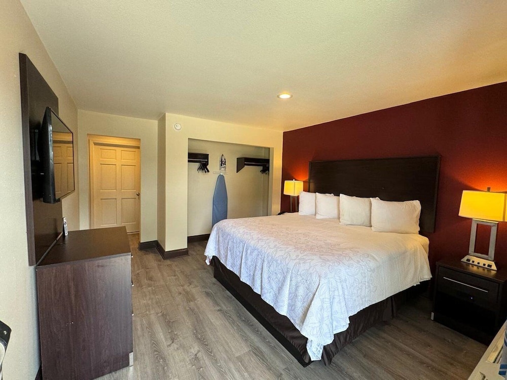 Red Roof Inn Plus Hammond - photo 26