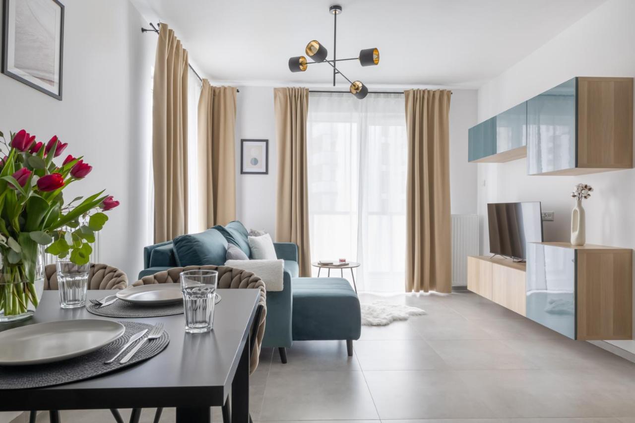 Glow Apartments Arena Apartament Gdańsk Letnica — 4-Star Luxury Hotel in Gdansk, Poland