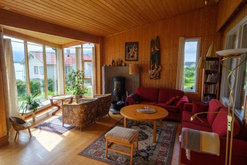 Nordbo unik plass med utsikt over Rambergstranda — Ramberg — photo 2