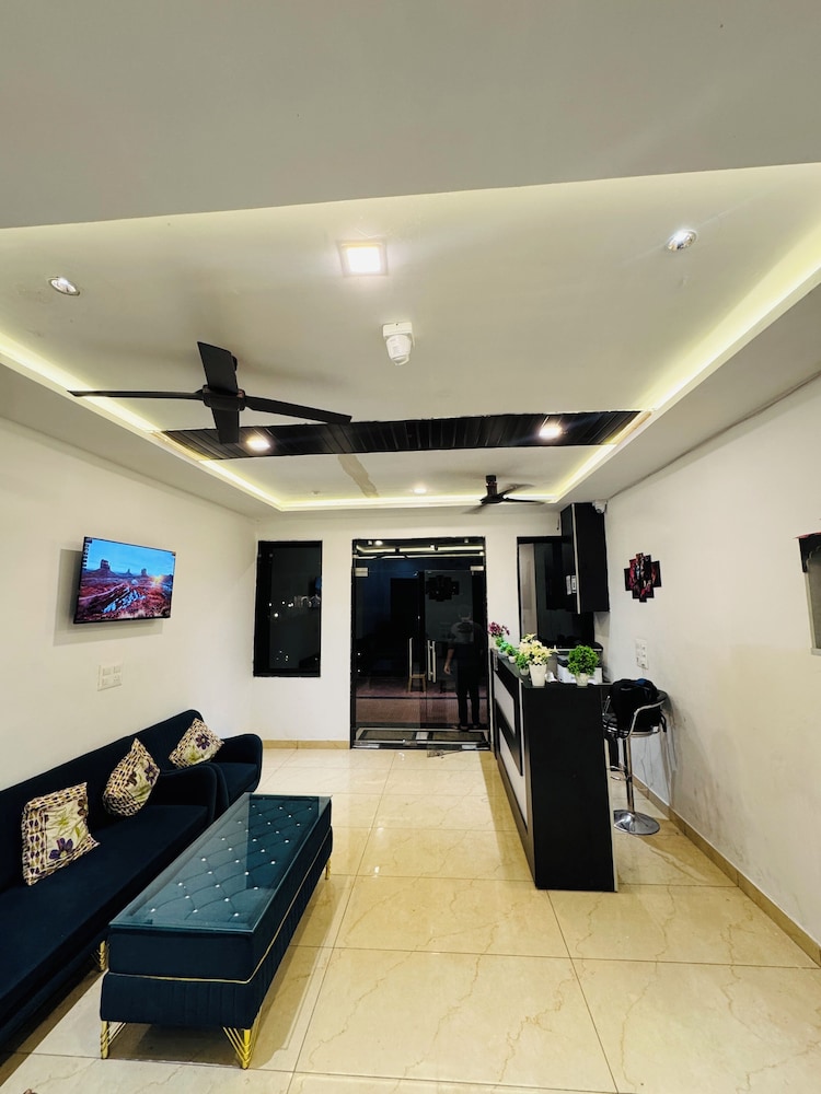 The Muskmelon Hotel And Resort in Pushkar, India