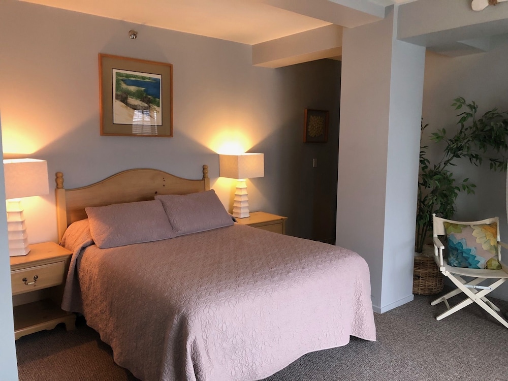 Montauk Manor - photo 9