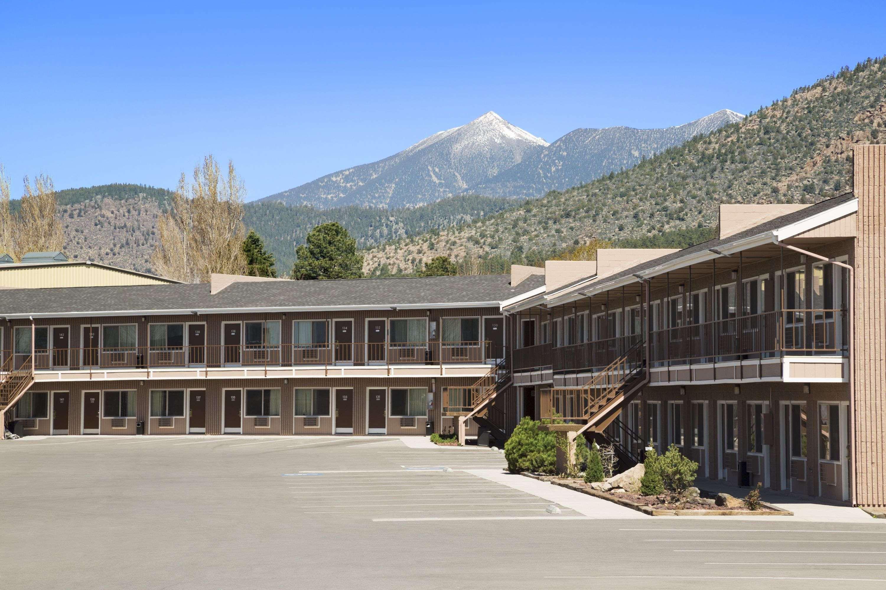 Travelodge by Wyndham Flagstaff Near I 40 - photo 2