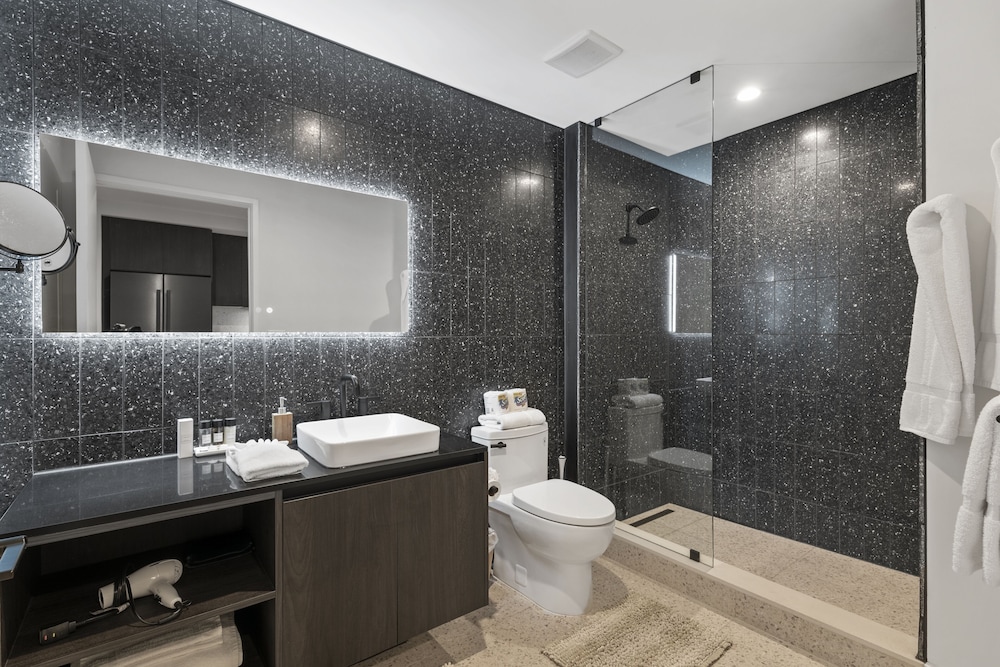 Austin Condo Hotel - photo 742