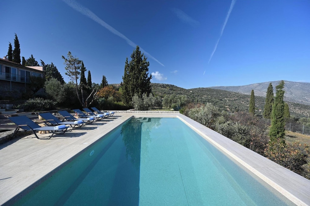 Rosmarino Villa Galaxidi — 4-Star Luxury Hotel in Galaxidhion, Greece