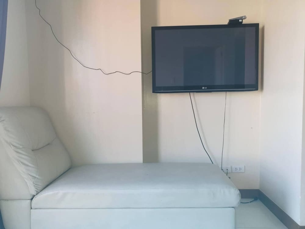Peaceful City View Condo for Rent in Quezon City — 4-Star Luxury Hotel in Manila, Philippines