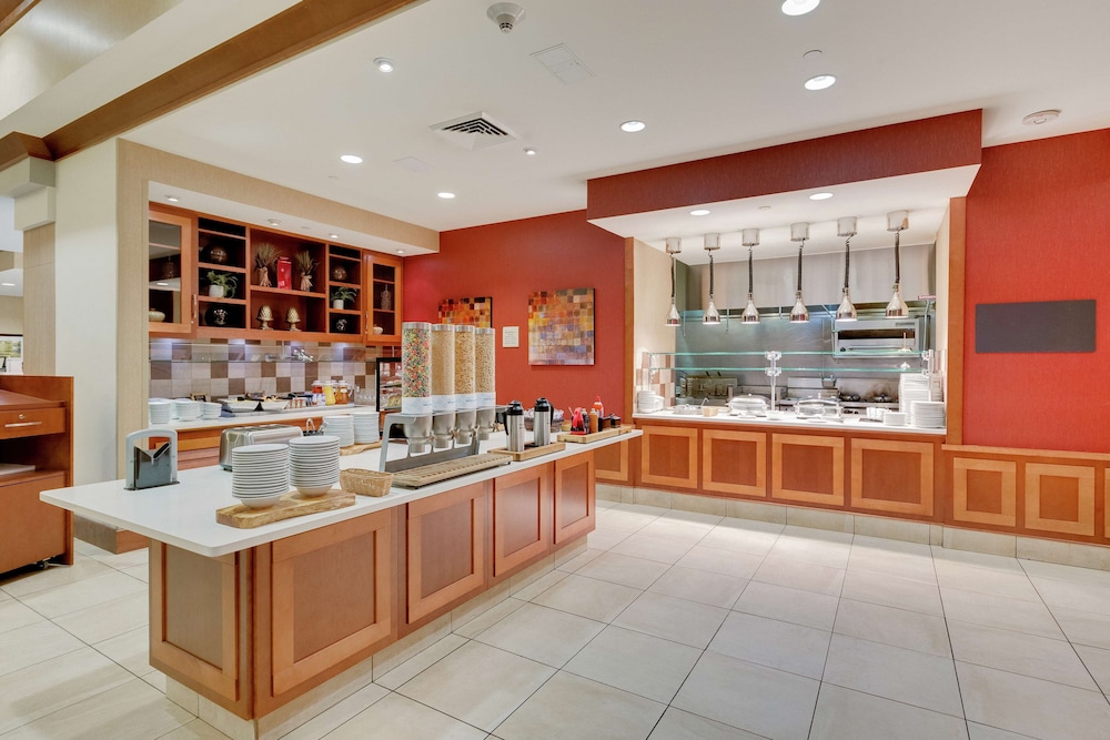 Hilton Garden Inn Milwaukee Airport - photo 40