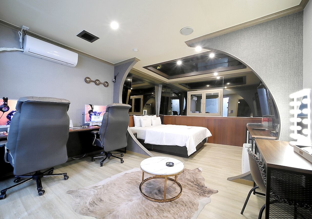Hotel Via — Ansan-Si — photo 4