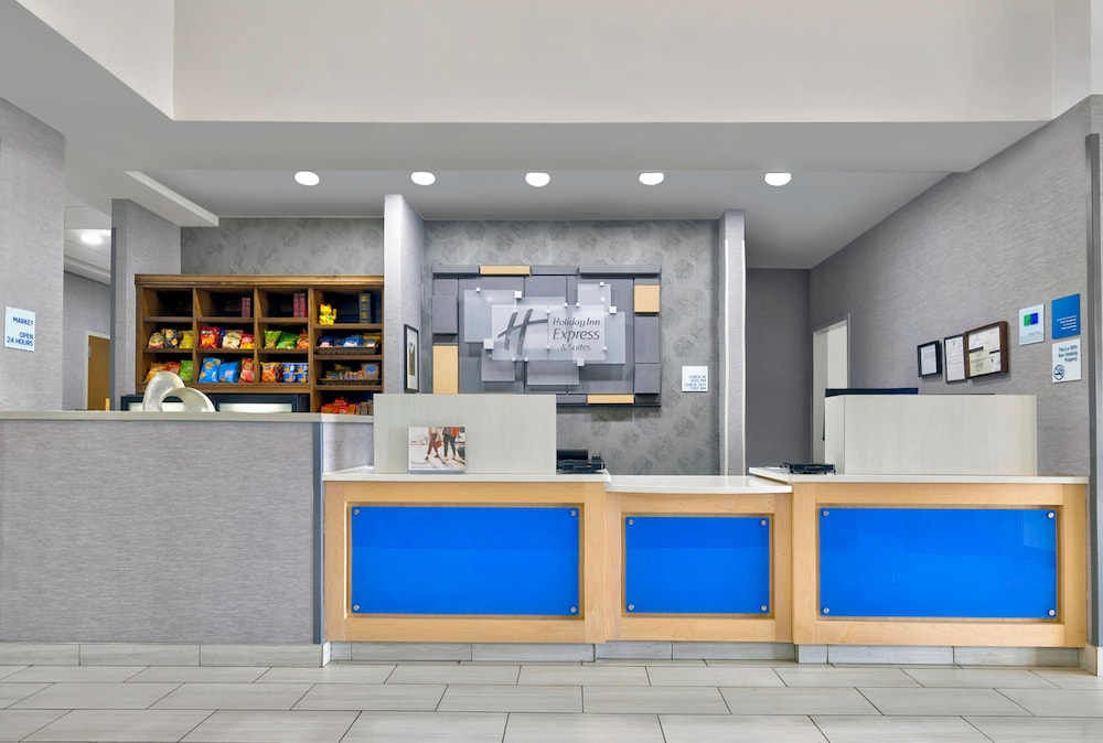 Holiday Inn Express and Suites Kansas City Airport by IHG - photo 45