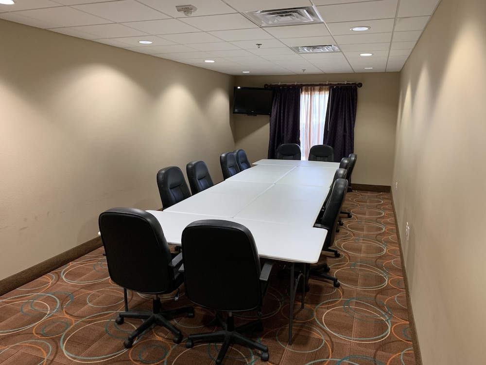 Holiday Inn Express Hotel & Suites Havelock NW N - photo 28