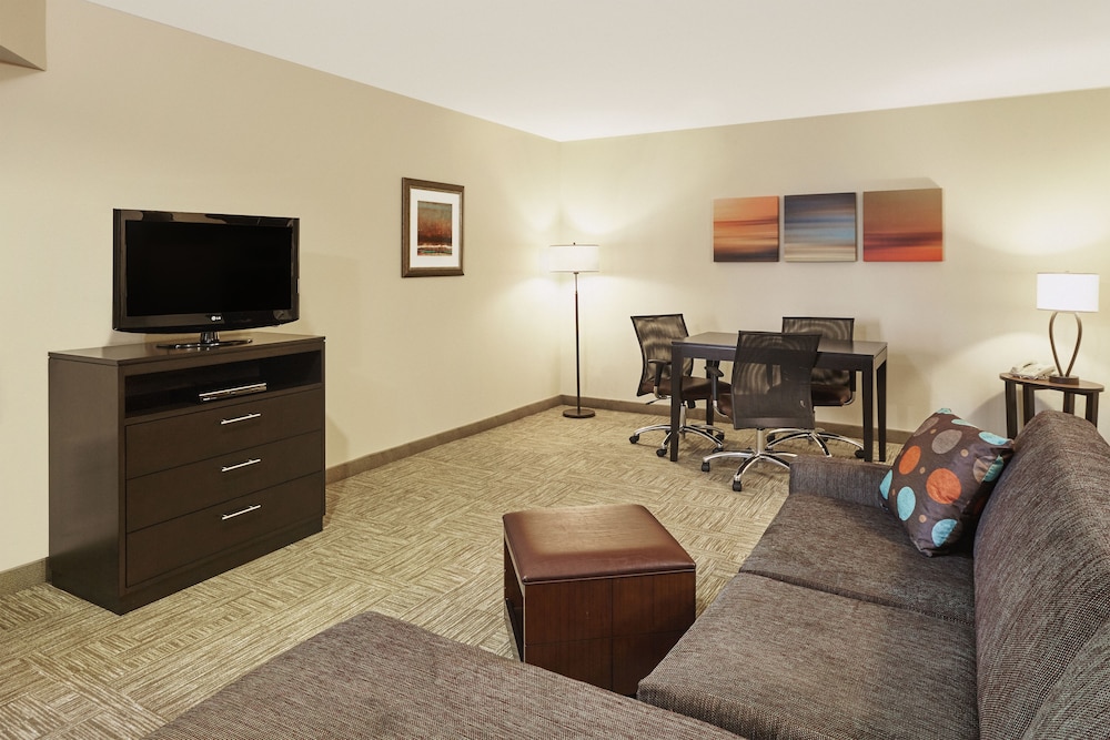 Staybridge Suites Chicago Glenview an IHG Hotel - photo 3