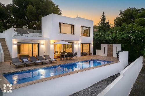 Abahana Villas La Madrugada — 4-Star Luxury Hotel in Benissa, Spain
