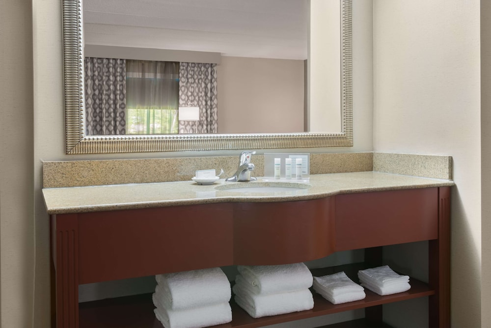 Hampton Inn Danbury - photo 9