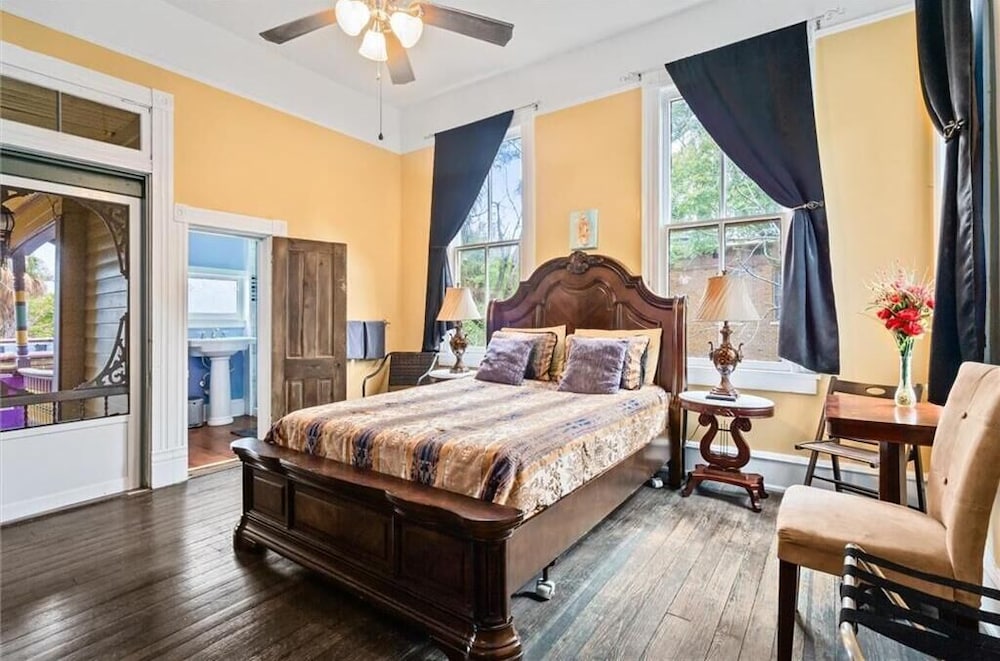 The Mardi Gras House - photo 29