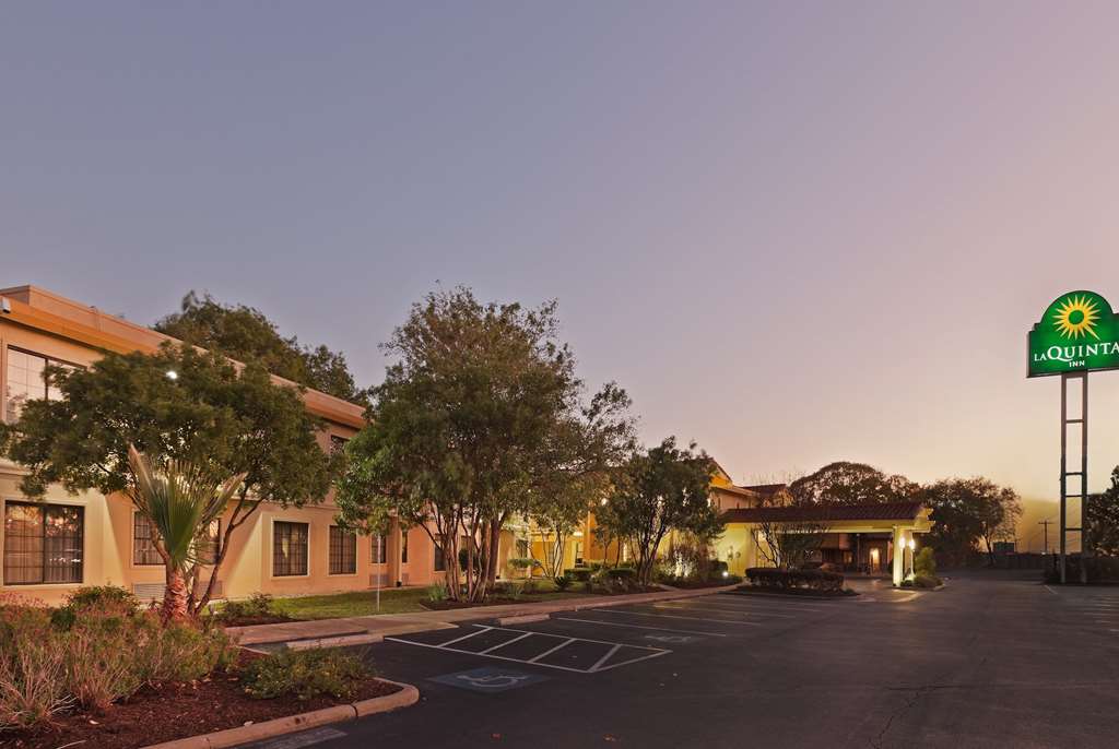 La Quinta Inn by Wyndham Austin Oltorf - photo 2