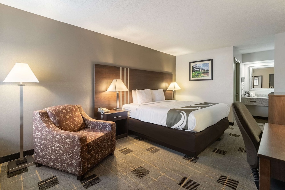 Quality Inn Cleveland North - photo 8