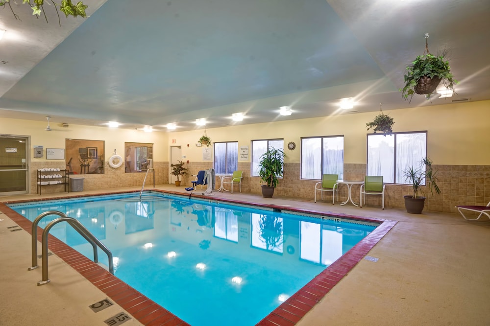 Holiday Inn Express Hotel & Suites Christiansburg by IHG - photo 15