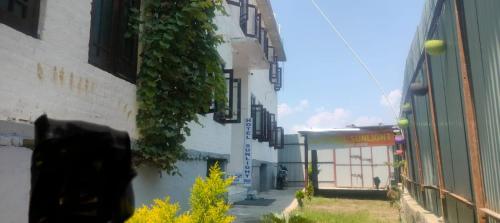 Goroomgo sunlight Srinagar - carbon neutral hotel in Srinagar