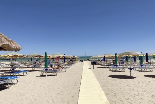 Mito Sea Apartment — 4-Star Luxury Hotel in Porto San Giorgio, Italy