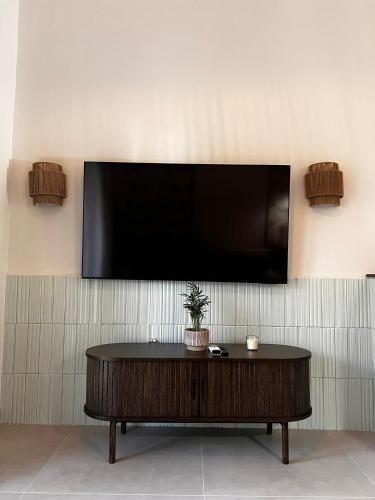 Twin Waves Nikiti Seaside Retreat in Nikiti, Greece