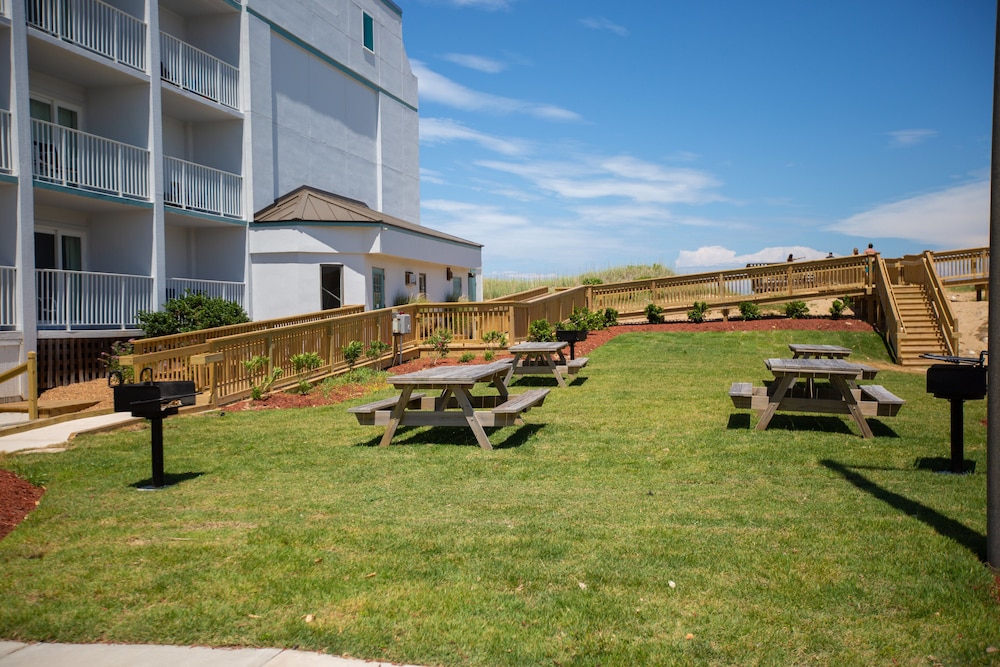 John Yancey Oceanfront Inn - photo 100