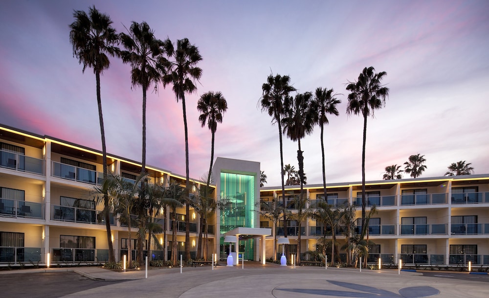 Marina del Rey Hotel - photo 66