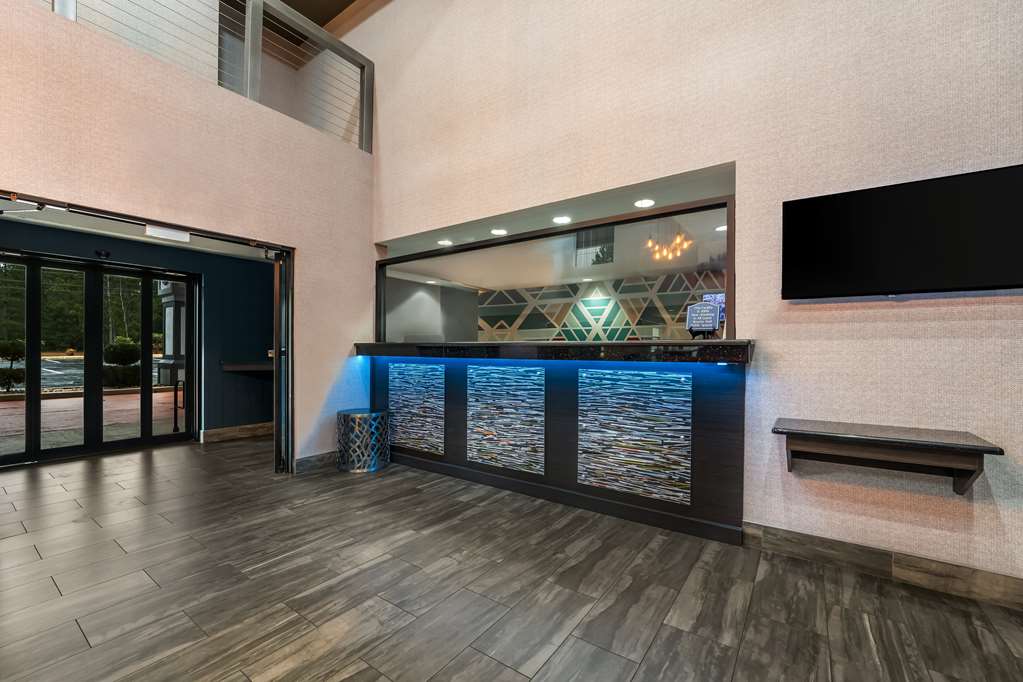 Best Western Bradbury Inn & Suites - photo 11