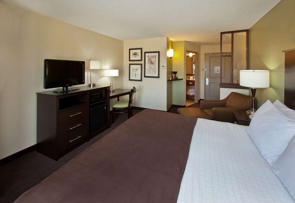 AmericInn by Wyndham Fairfield - photo 21