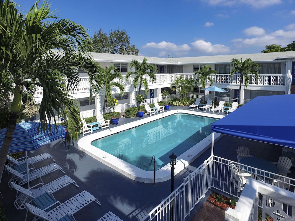 May Dee Suites - carbon neutral hotel in Hollywood