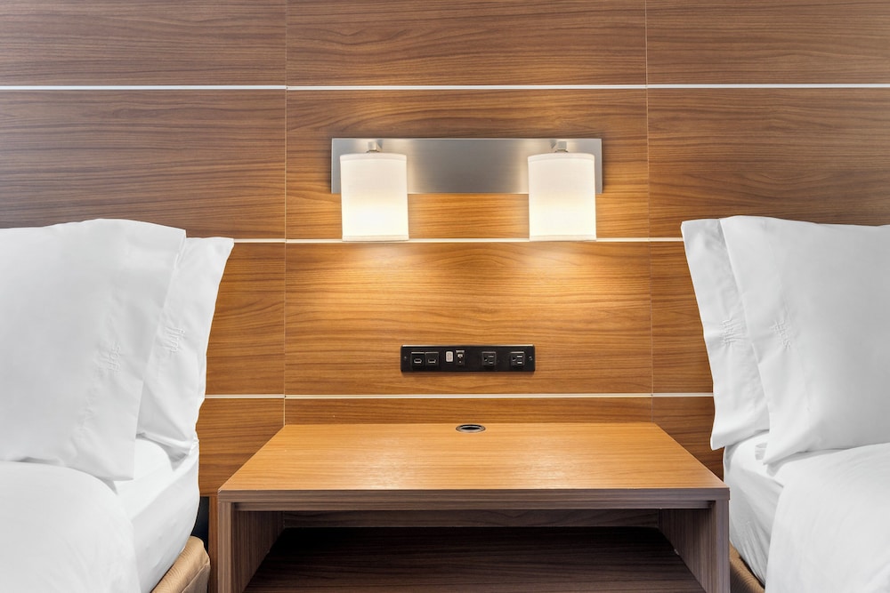 Holiday Inn Express Hilton Head Island by IHG - photo 25