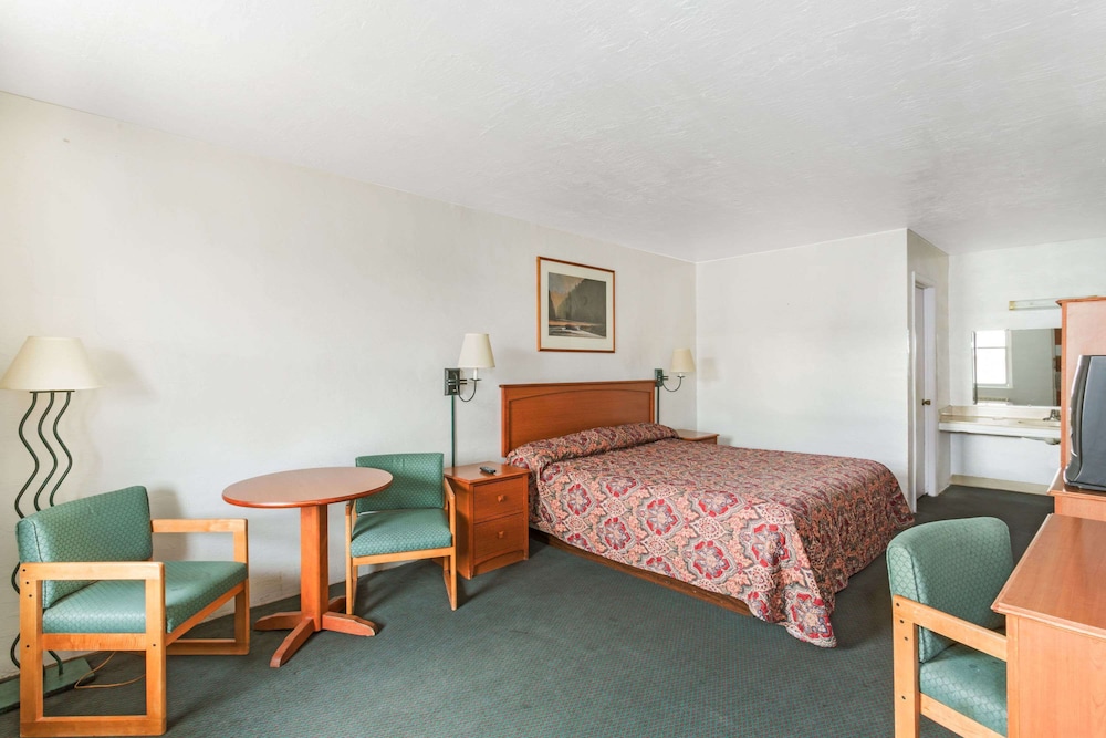 Americas Best Value Inn Wendover - photo 17