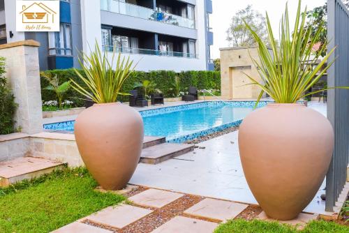 Elegant 2 bedroom in Riverside Square