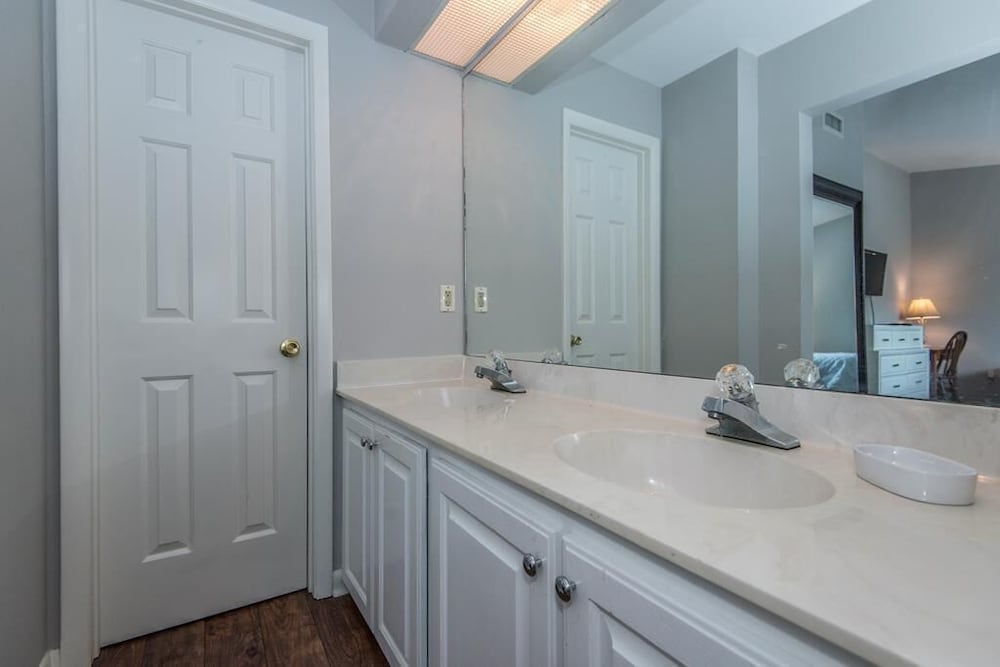 406 Yacht Harbor Court - photo 19