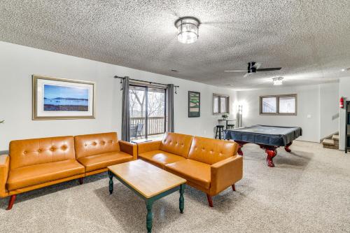 Spacious Holiday Island Escape with Deck and Gas Grill — hotel in Holiday Island