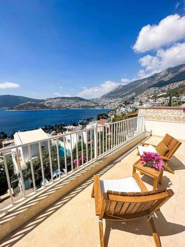 Villa Merih 5 Bedroom Luxury Villa with Breathtaking Views — 4-Star Luxury Hotel in Kas, Turkey