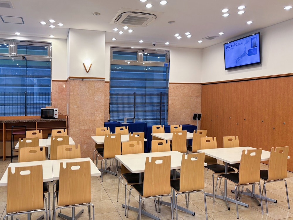 Toyoko Inn Souka eki Nishi guchi - carbon neutral hotel in Koshigaya