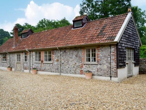 Whatley Lodge — 4-Star Luxury Hotel in Yeovil, United Kingdom
