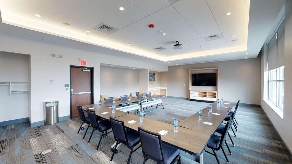 Hyatt House Chicago Oak Brook - photo 7