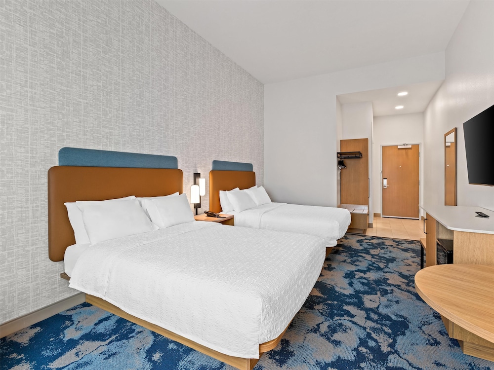 Hampton Inn by Hilton St Ignace Lakefront Mackinac - photo 16
