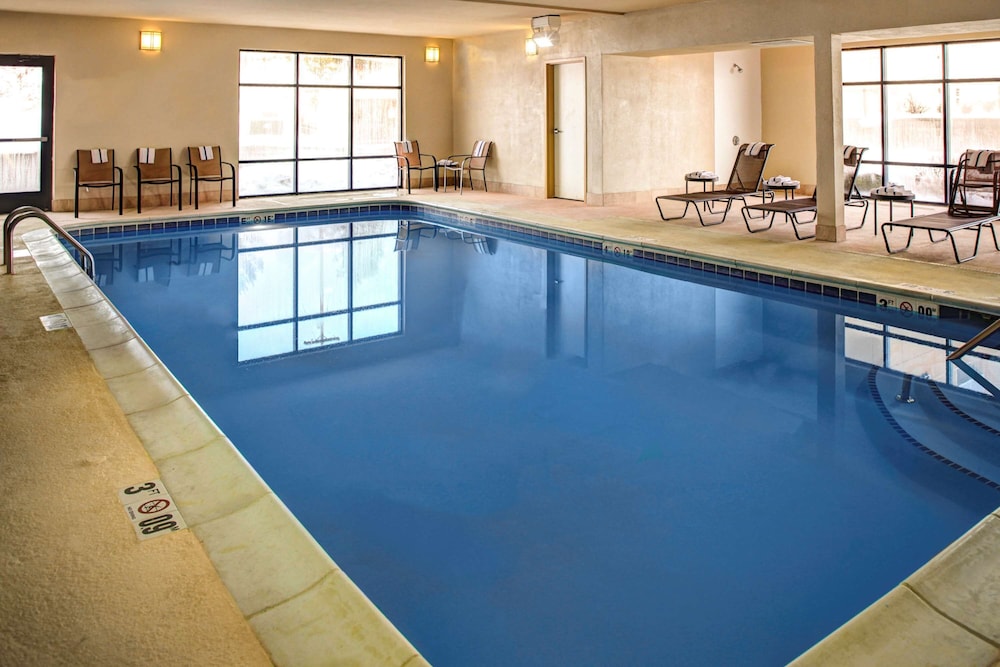 Hampton Inn Coldwater - photo 14